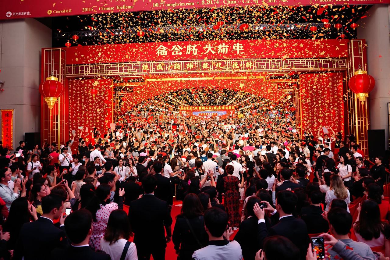 免费看大片《星辰大海》票房突破30亿,创华语科幻新纪录